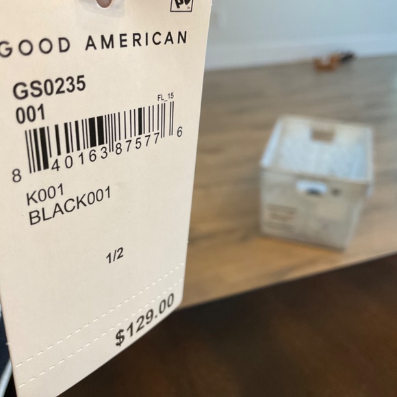 #364  GOOD AMERICAN BLACK BUTTON UP SHACKET SIZE: SMALL/MEDIUM - Picture 4 of 4